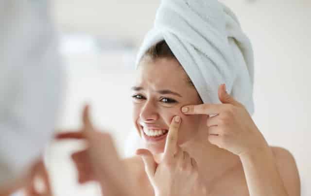 5 thói quen sống khiến bạn “ngày càng xấu đi”
