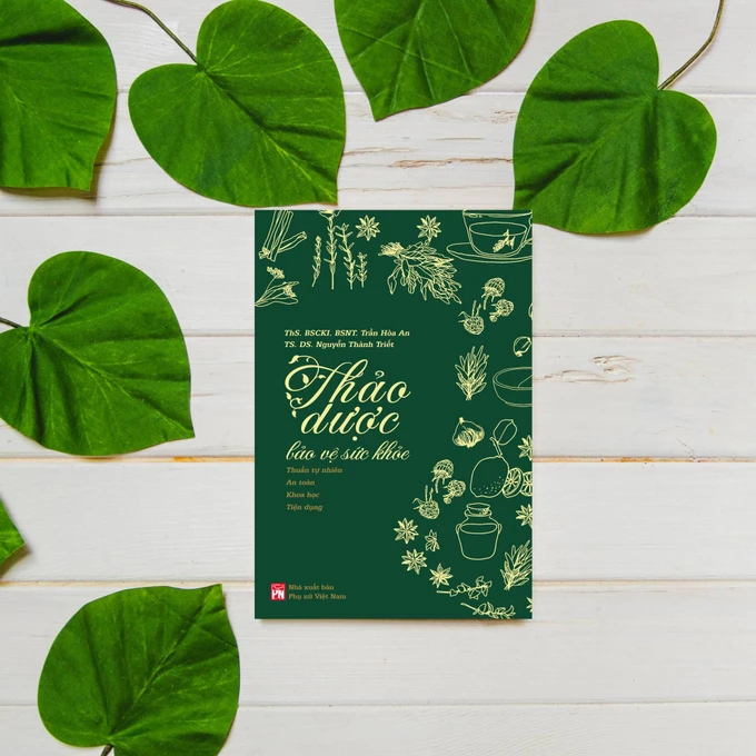 Ấn phẩm "Thảo dược bảo vệ sức khỏe" mang đến nhiều kiến thức hữu ích về y học cổ truyền