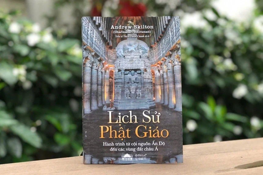 Sách Lịch sử Phật giáo - Hành trình từ cội nguồn Ấn Độ đến các vùng đất châu Á. Ảnh: O+.