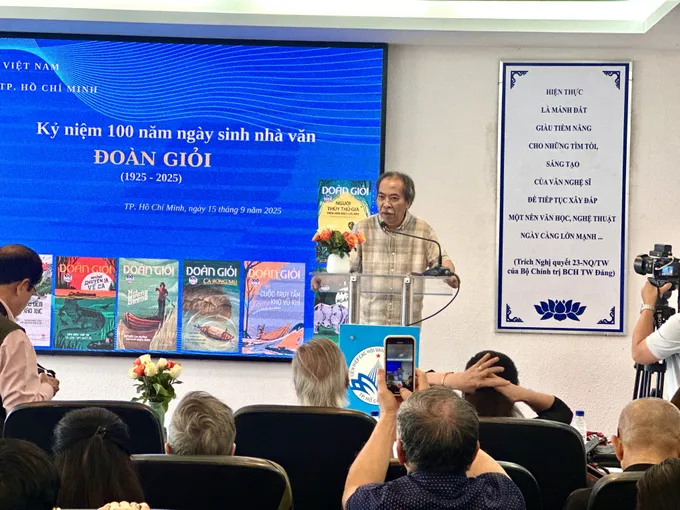 Theo nhà văn Nguyễn Quang Thiều, Chủ tịch Hội Nhà văn Việt Nam, nhìn lại di sản mà nhà văn Đoàn Giỏi để lại là cơ hội để thế hệ sau soi chiếu trong quá trình sống và viết